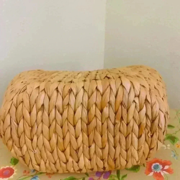Vintage WOVEN Straw bag - Picture 3 of 6